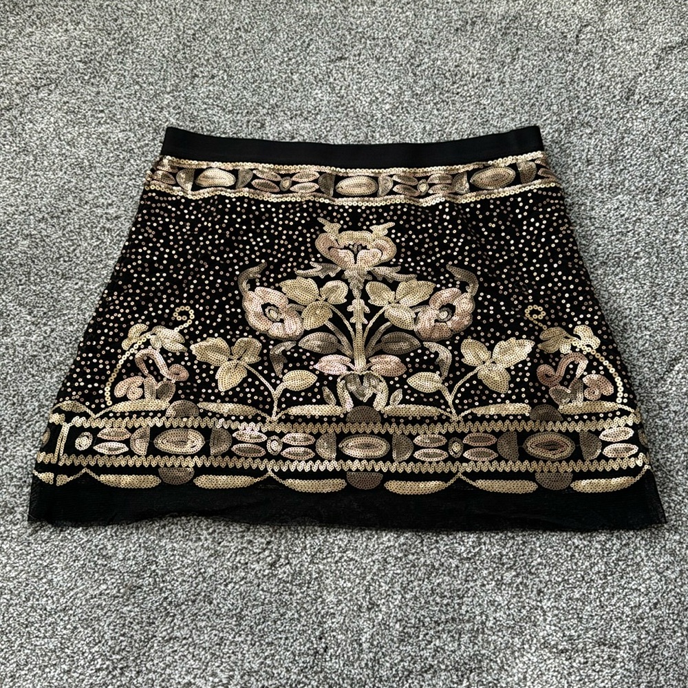 Chelsea & violet mini skirt